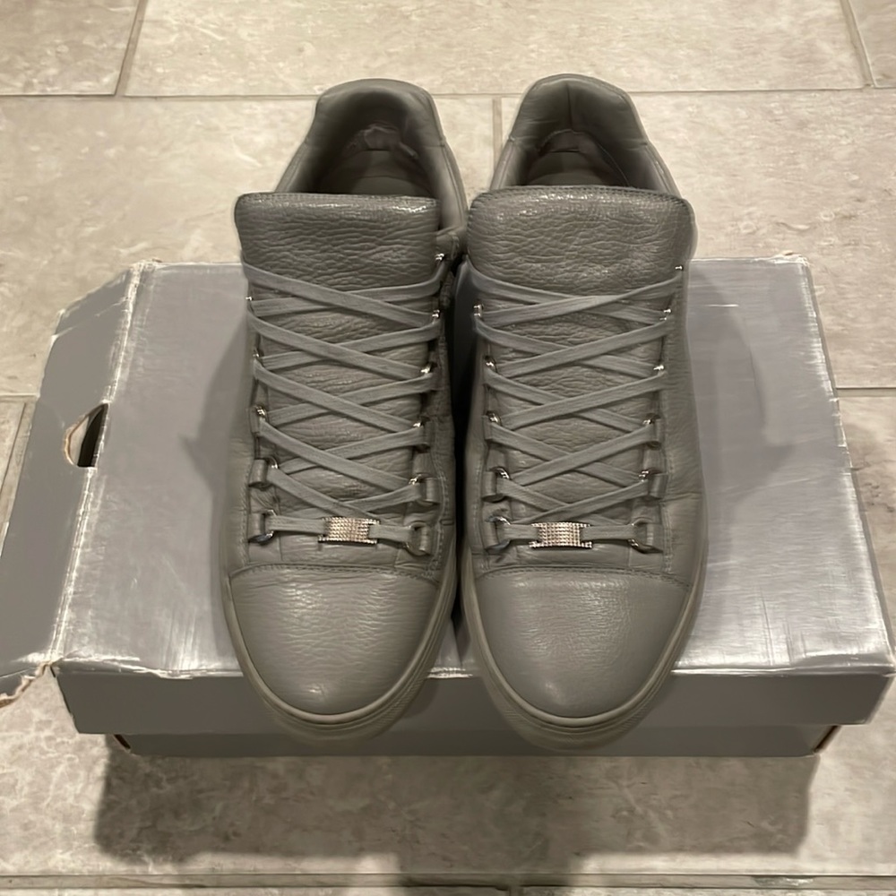 Balenciaga low top arenas